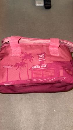 Trader Joe’s Pink Cooler Bagi