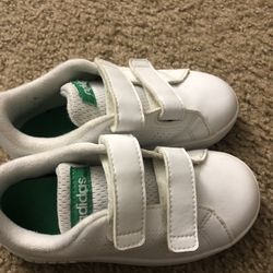 Kids Adidas Shoe Boys - Size 9K