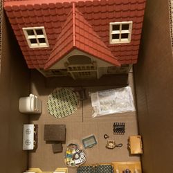 Critter House And Accessories Are In New Conditions 