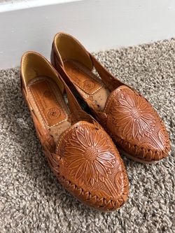 Brown Colores de Mexico brand size 6.5 Huaraches / sandals