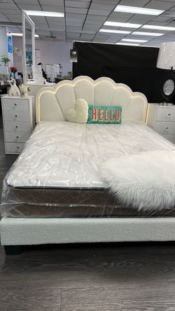 Bed Queen and mattress include ā¦special price $369
