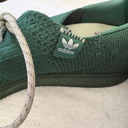 Men’s running shoes