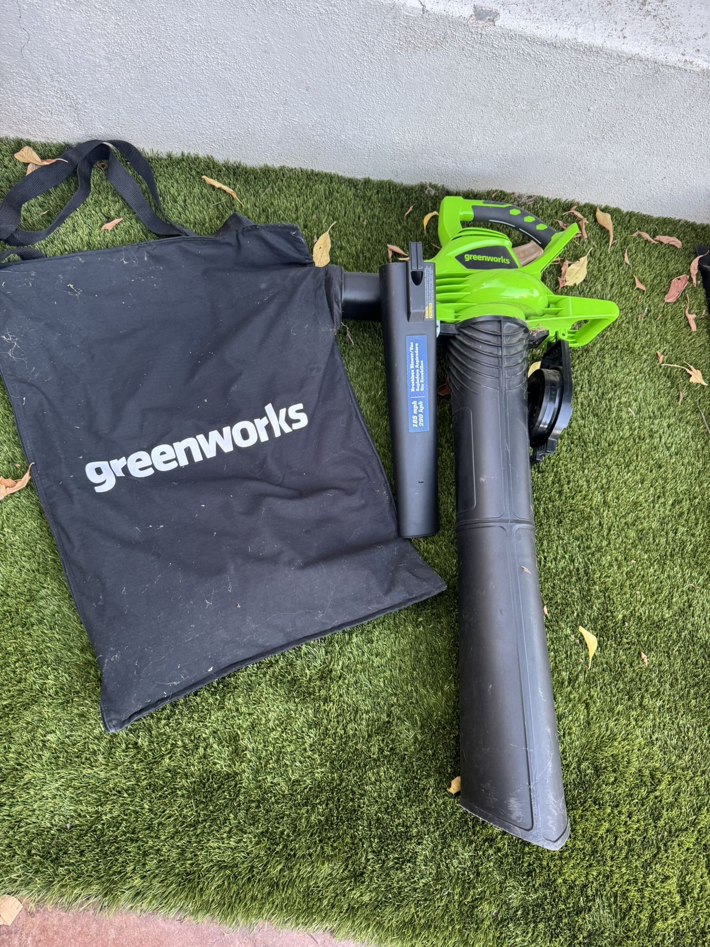 Greenworks Electric Combined Leaf Blower And Vacuum