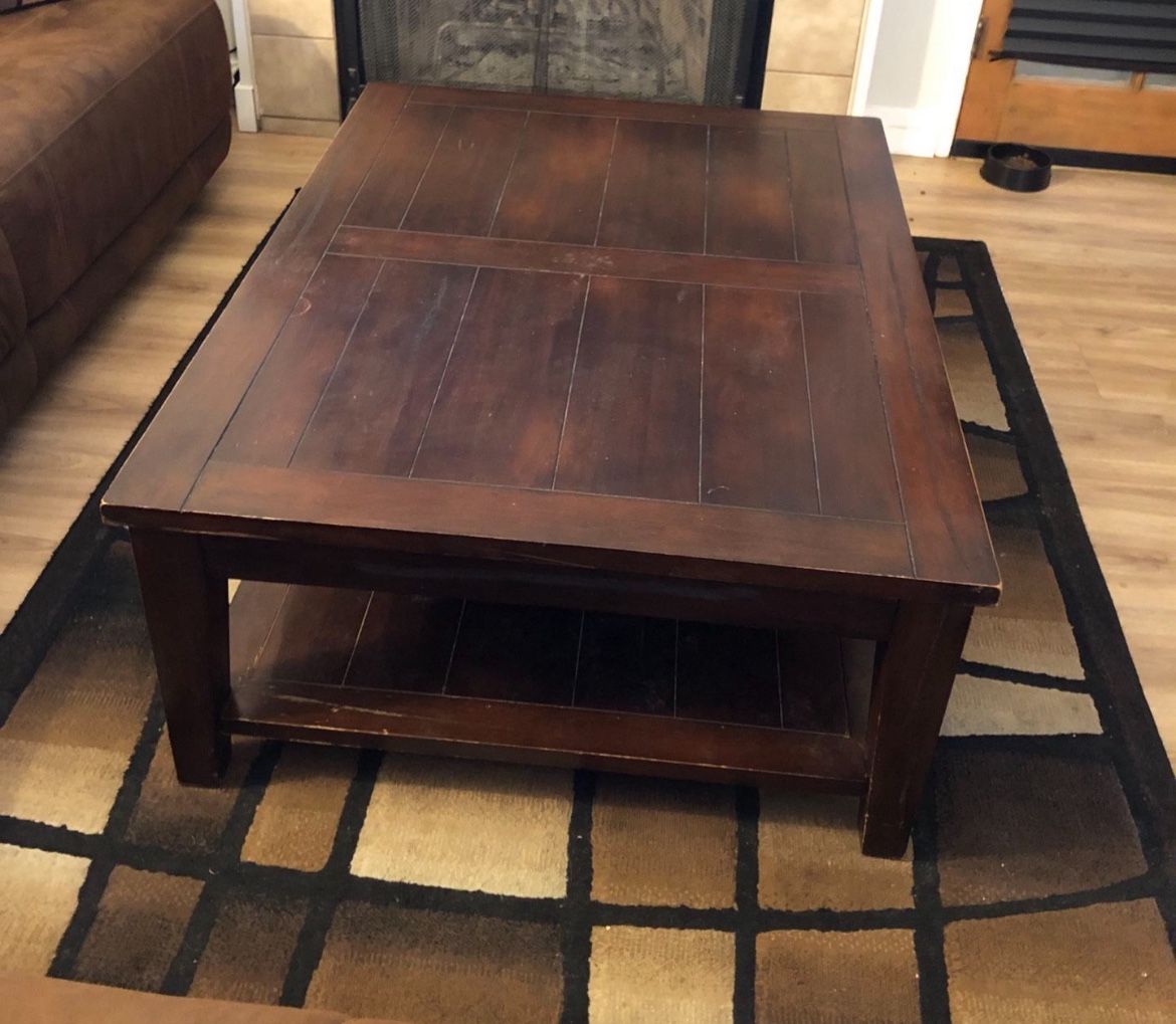 Coffee Table & Side Table
