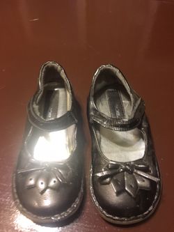 Sz 11 little girls shoes
