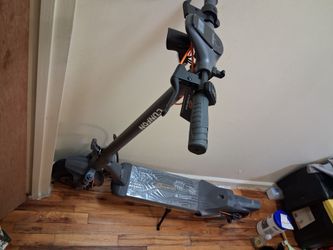 Cunfon Electric Scooter