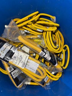 Lot of Yellow Flexible Gas Connector Hoses