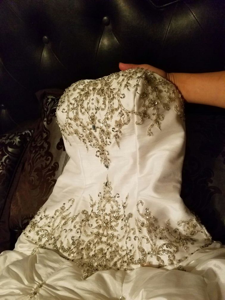 Quinsianera white dress size 4 corset top princess brand