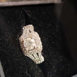 Amazing Diamond Womens Ring With Real Diamond