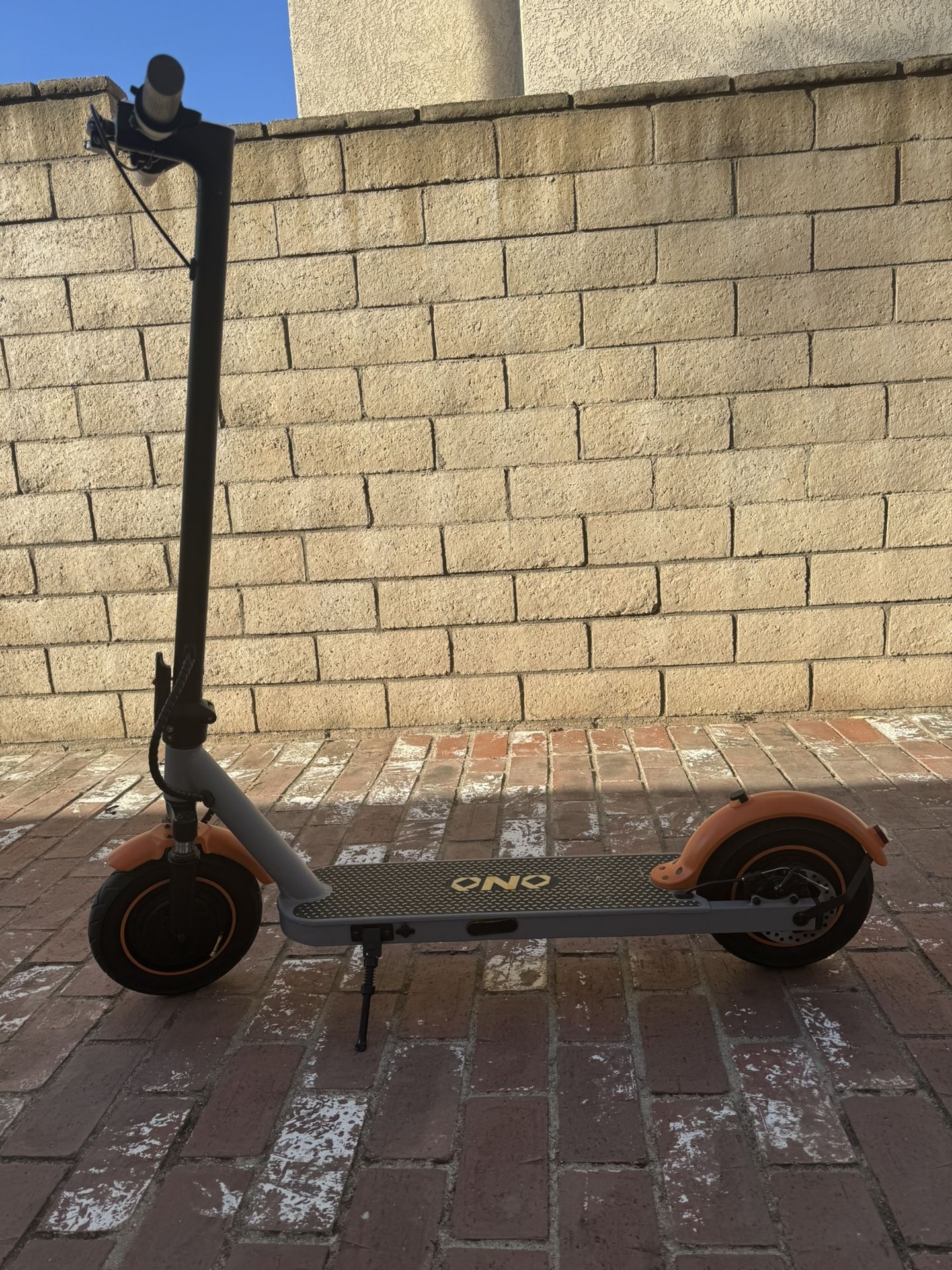 Dual motor electric scooter