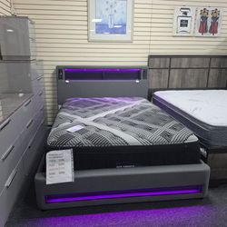 Queen platform bed frame with LED lights ans Bluetooth speakers 🚚WE DELIVER🚚