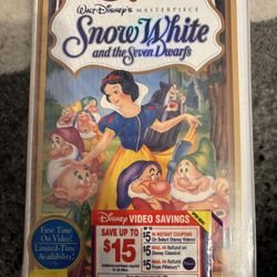 Disney Snow White Collectors Set 