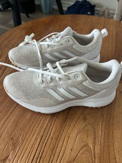 NEW Women’s Adidas Spikeless Golf Shoes