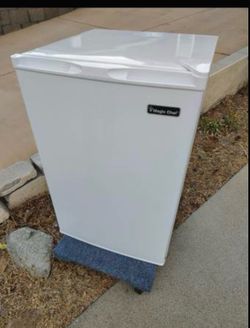 Magic Chef 3.0 cu.ft. upright freezer