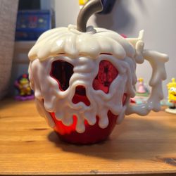 Snow White Poison Apple