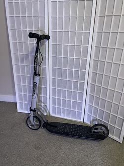 Xootr Mg Adult Kick Scooter – Lightly Used