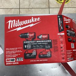 Milwaukee Drill Set