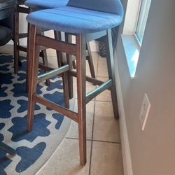4 Bar Stools