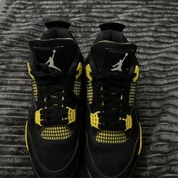 Jordan 4s yellow thunder size 9