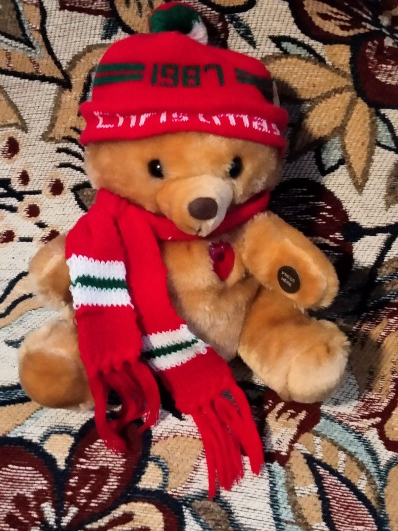 Christmas Music Playing Bear