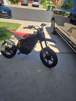 Electric Dirt Bike Supermoto Style