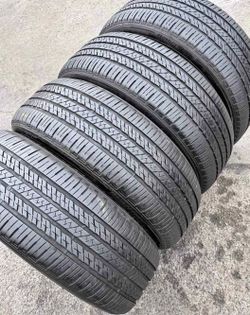 225 60 17 Yokohama tires Con 80% de Vida Las 4