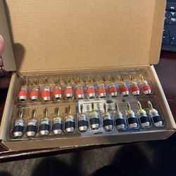 12 Sets Of Banana Plugs 