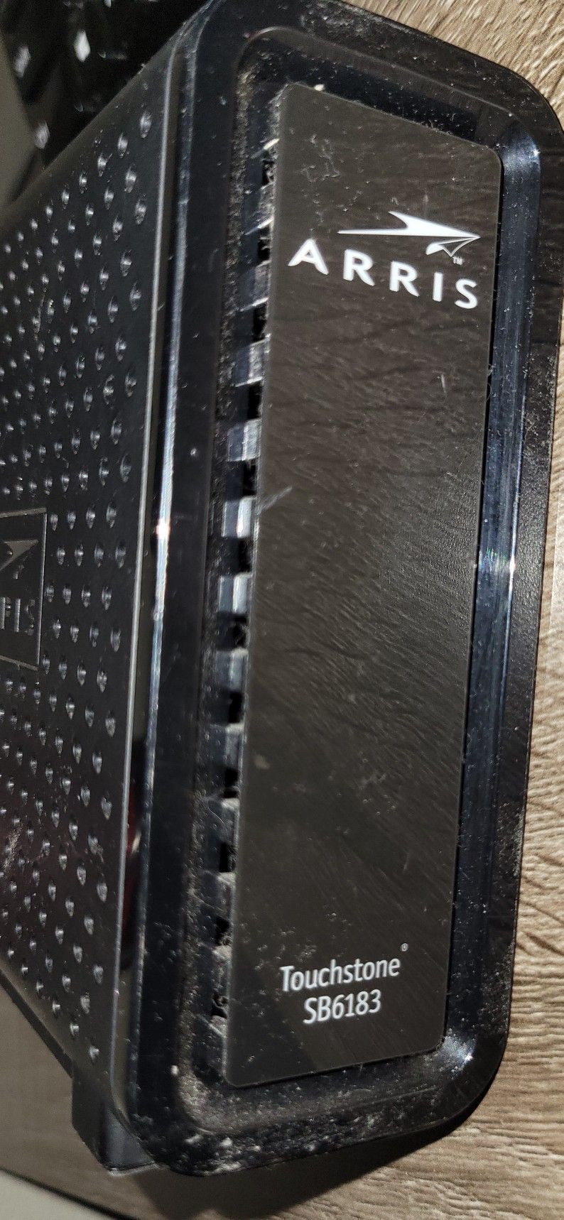 ARRIS SURFboard SB6183 cable modem