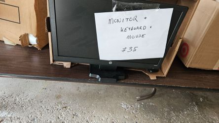 Monitor/ key board/ speaker and mouse