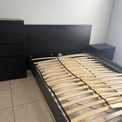 Queen Bedroom Set
