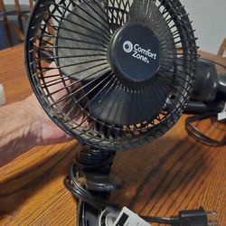 Clip On Plug In Fan Comfort Zone
