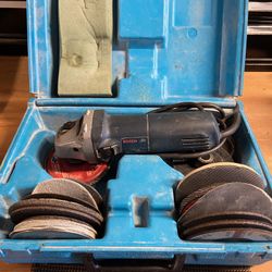 Bosch 1375A - 4-1/2” Angle Grinder Bundle