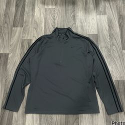 SIZE LARGE NIKE DRI FIT 1/4 QUARTER ZIP LONG SLEEVE RUNNING PULL OVER