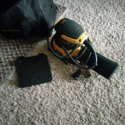 DEWALT 1/4" SANDER 2.3 AMP