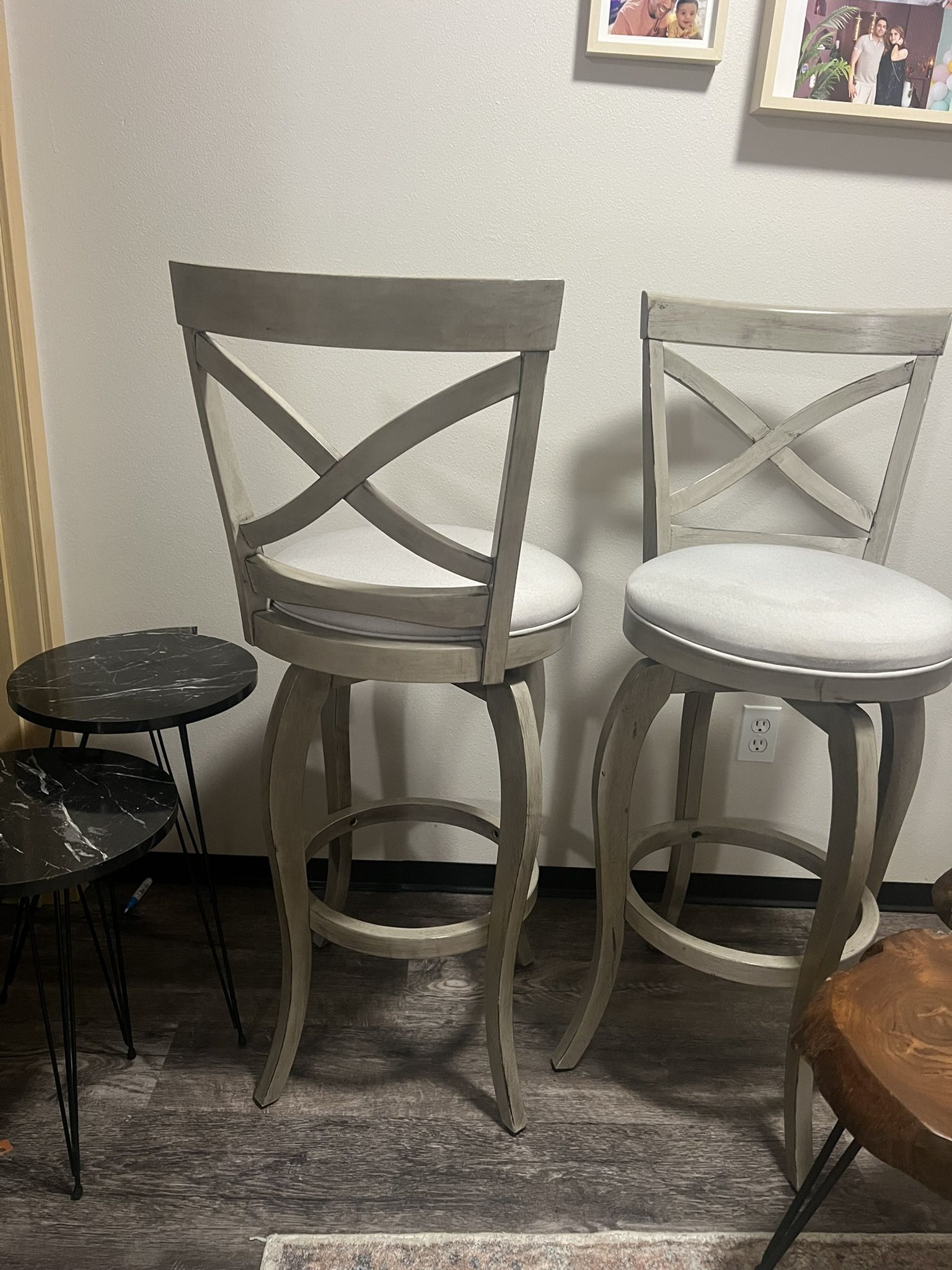 Set of 2 Swivel Bar Stools 30 Inch