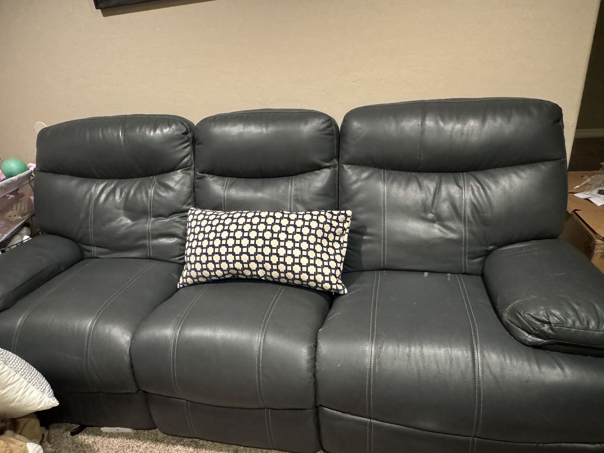 Grey Couch for Sale in Las Vegas, NV OfferUp