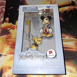 DIAMOND SELECT DISNEY'S KINGDOM HEARTS MICKEY & PLUTO FIGURE TOY...NEW...SMOKE FREE HOME...$25...