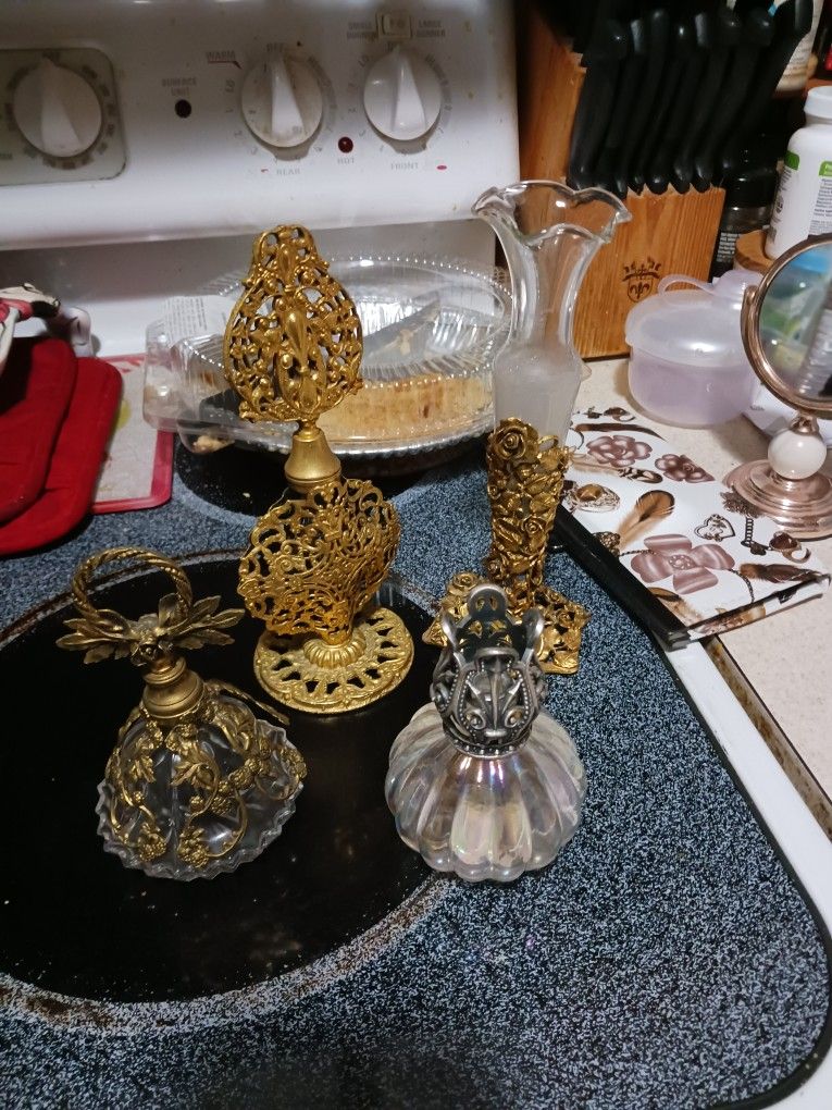 4 Antique Purfume Bottles 14 Set Look My Post Alot Item