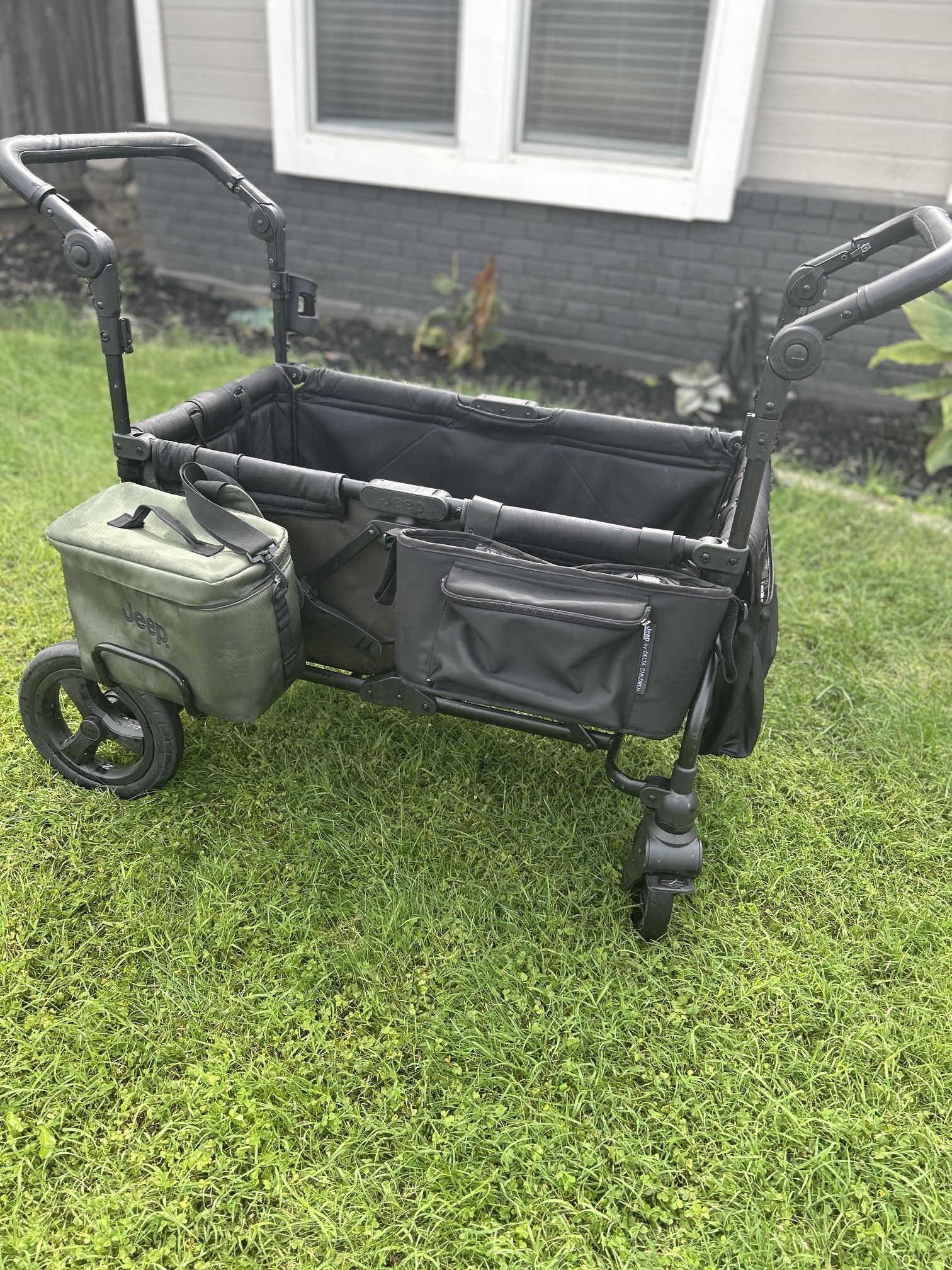 Jeep Deluxe Wagon Stroller