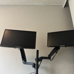 Sceptre 20" 1600x900 75Hz Ultra Thin LED Monitor x2 with table holder setup included 