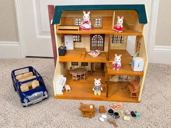 Calico Critters Large House Bundle + Bunny Family, 7-Seater Car & Furniture