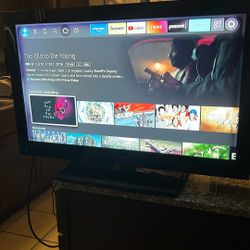 APEX 32” HDTV