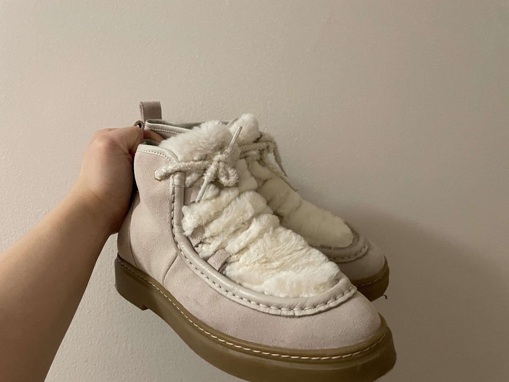 W7 Size Boots