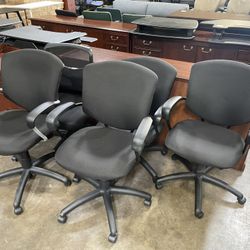 5 Black Global Office Rolling Computer Chairs! Only $40 Ea!