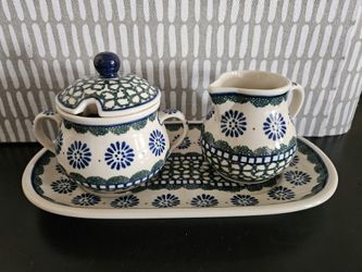 Blue Rose Polish pottery Maia creamer and sugar set with tray