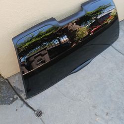 Chevy Tahoe Yukon Suburban Tailgate Windshield 
