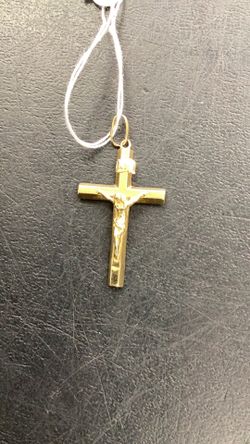 Cross pendant