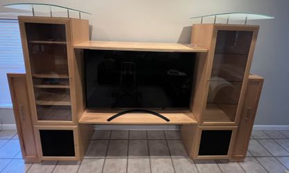 Large Wall Unit With Lights