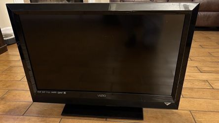Free old Vizio TV