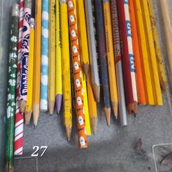 WRITING - DRAWING Pencils Markers Pens Highliters